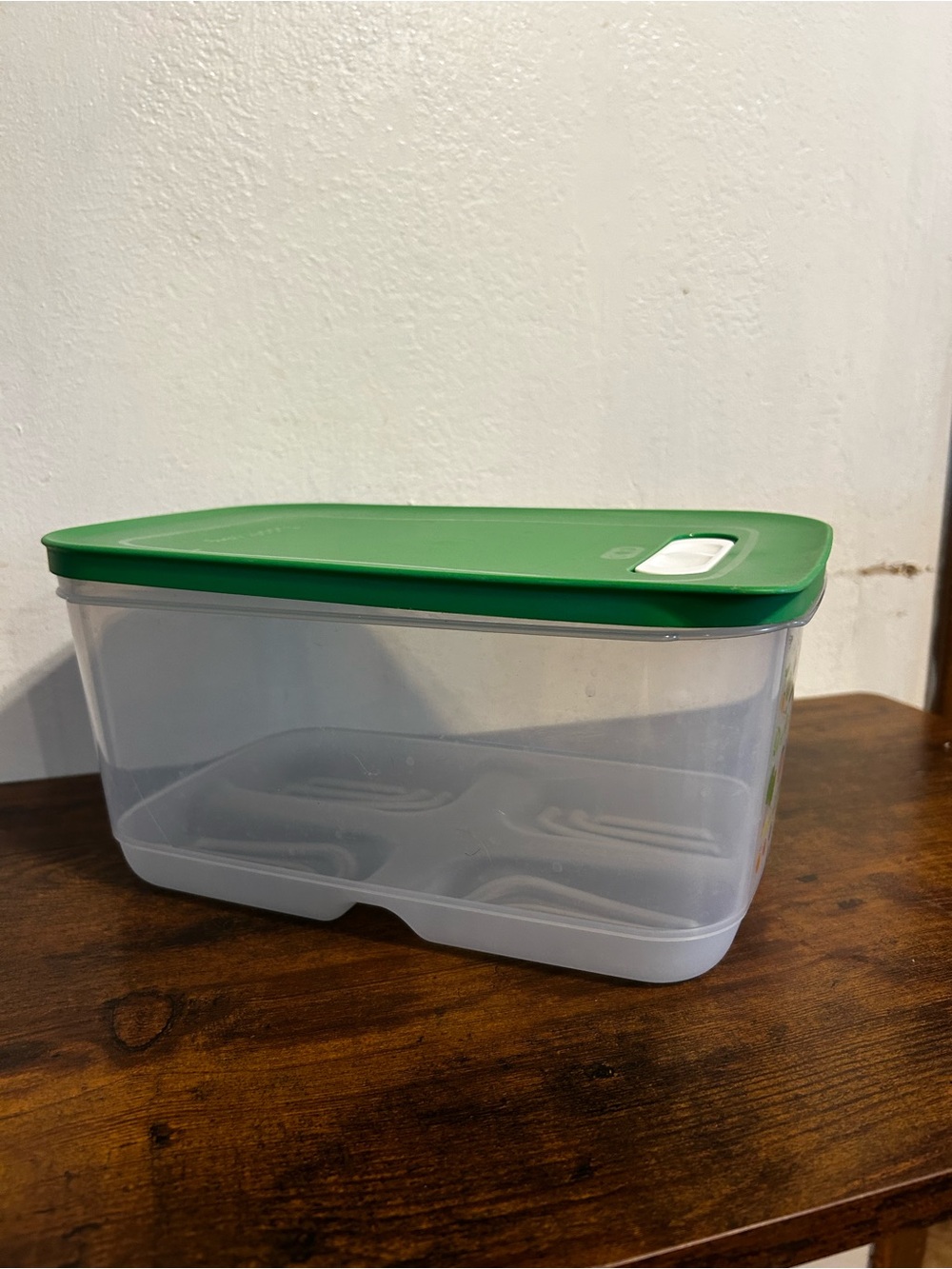 Tupperware FridgeSmart Medium Deep Container Produce Saver 4.4L 1.1 Gal - Picture 4 of 6